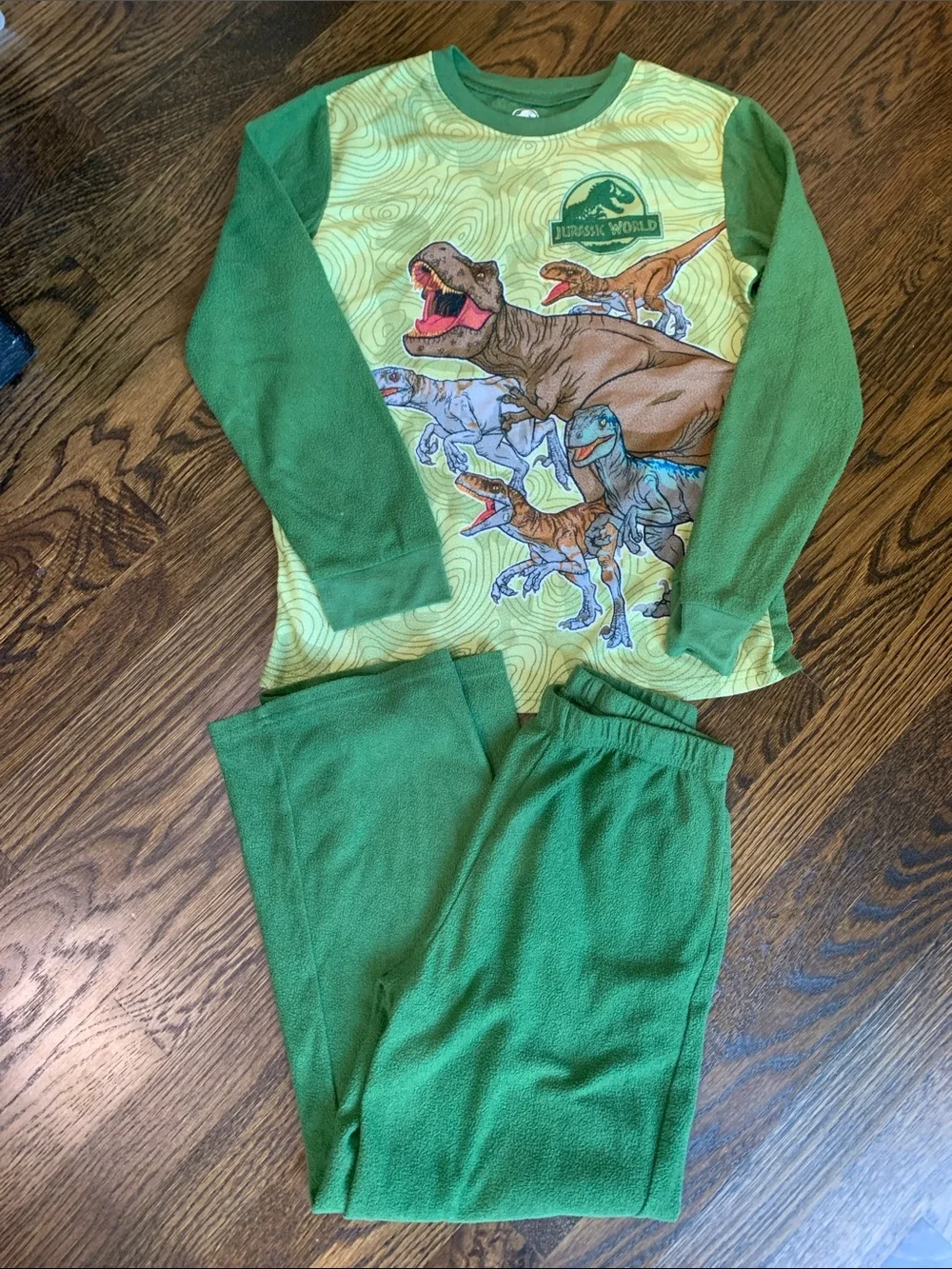 Jurassic World Green Dino Kids Pajama Set (10/12)